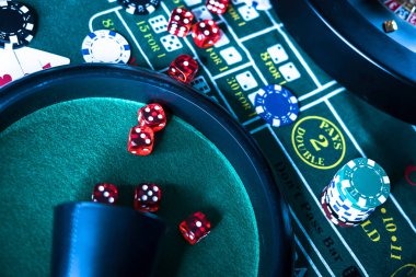 two-hundred-thirty-two live-dealer table with badminton match ticker